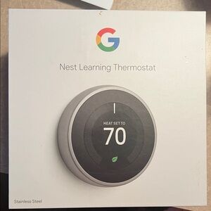 Google Nest Thermostat - Silver and Black